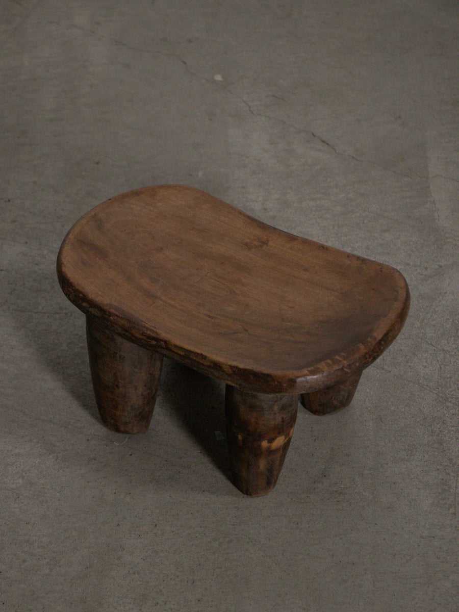 セヌフォ族スツール