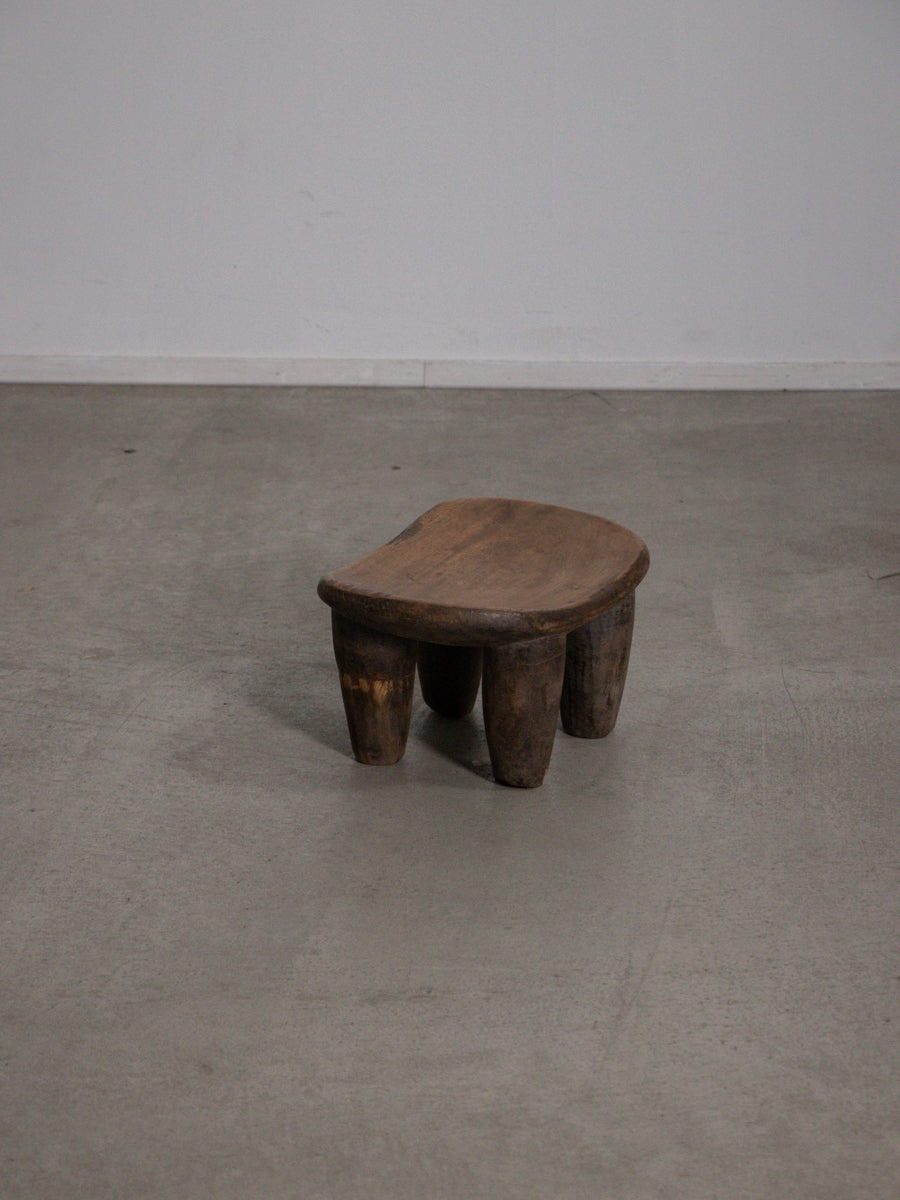 セヌフォ族スツール