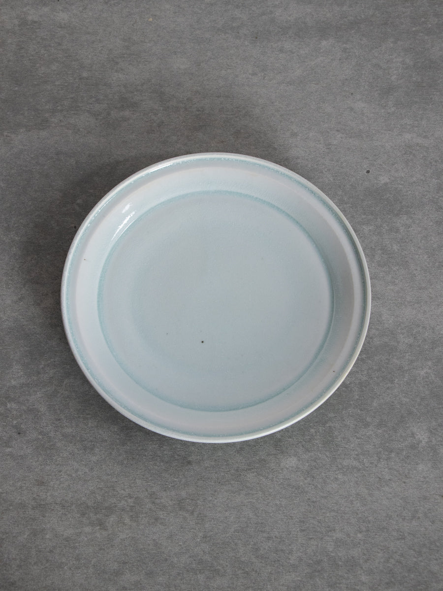 白磁段縁皿(結晶)