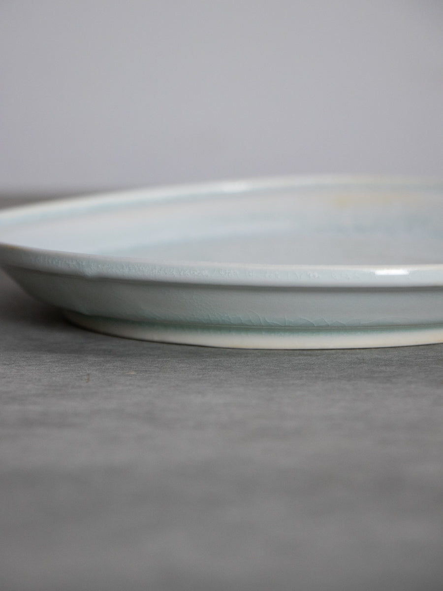 白磁段縁皿(結晶)