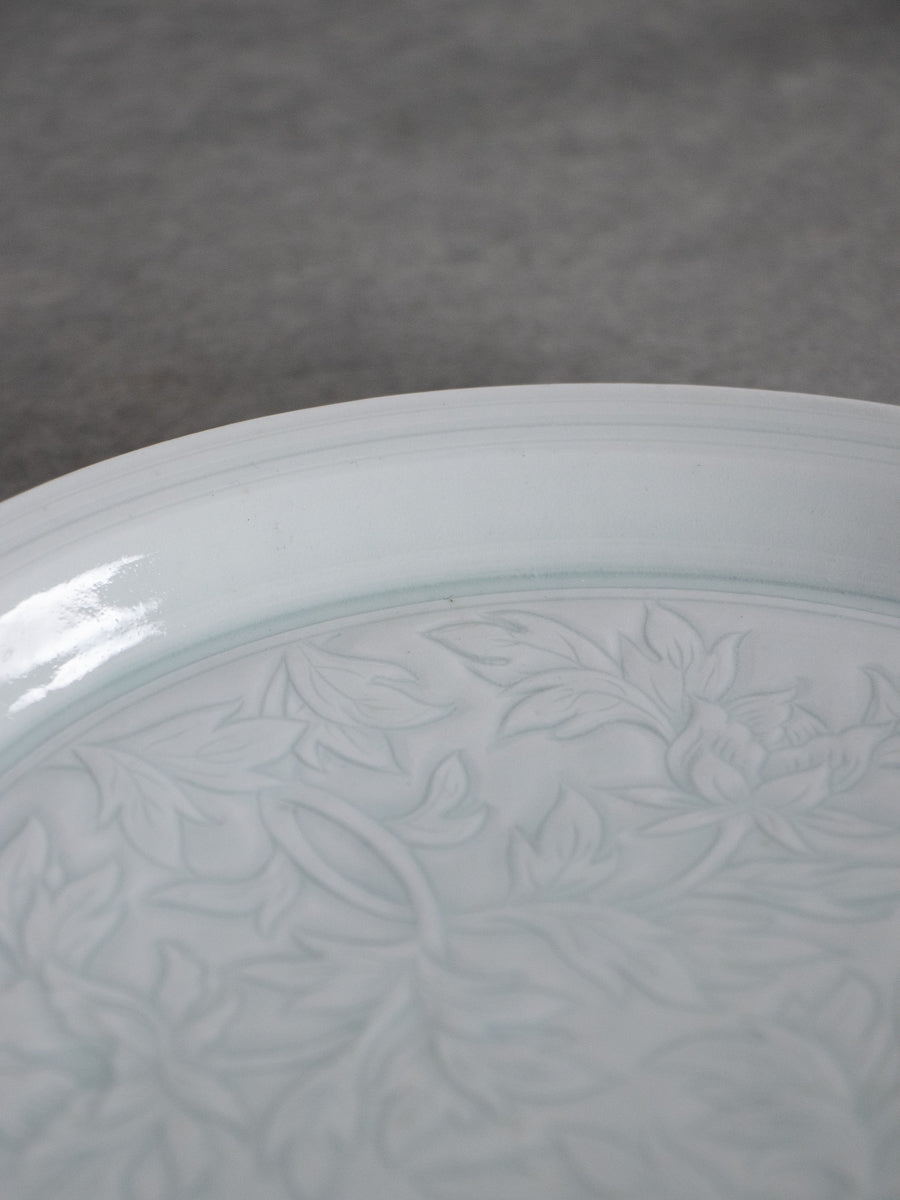 白磁牡丹文平皿