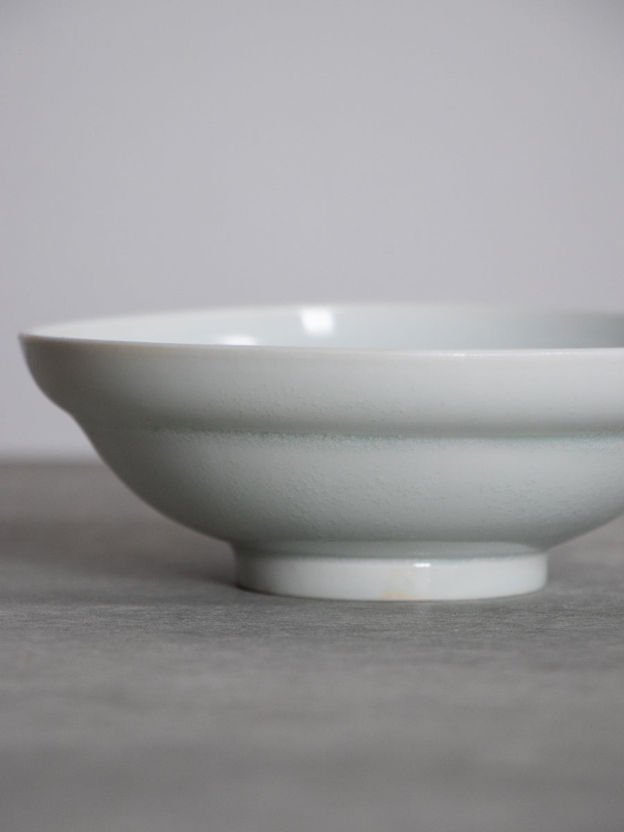 白磁縁丸小鉢(青)