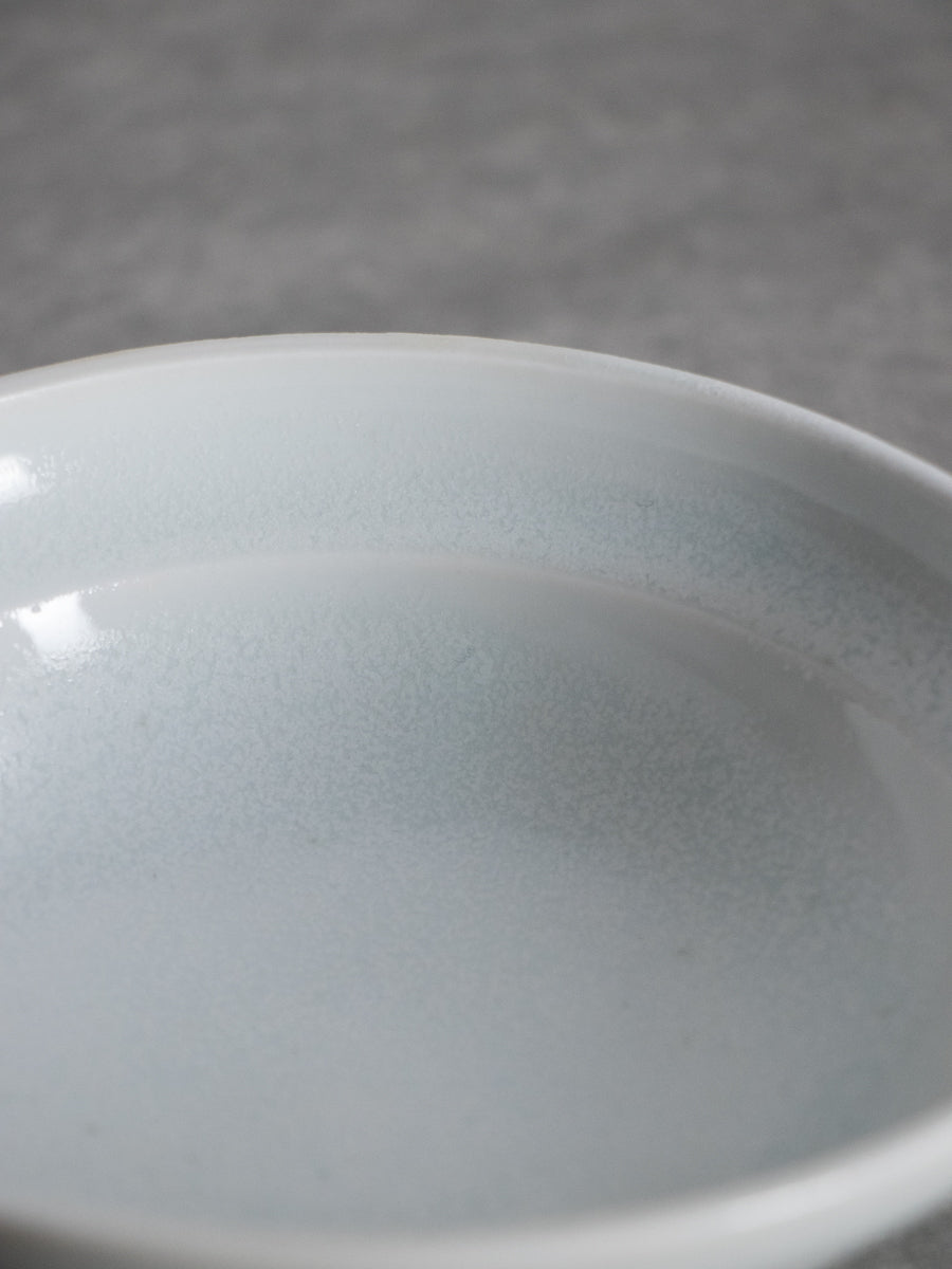 白磁縁丸小鉢(青)