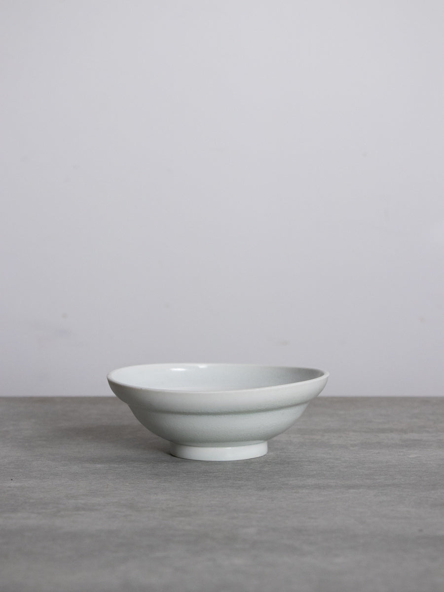 白磁縁丸小鉢(青)