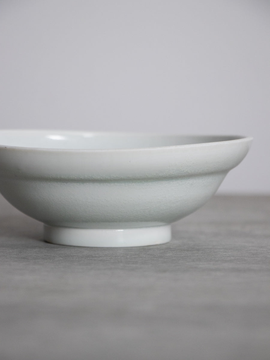 白磁縁丸小鉢(青)