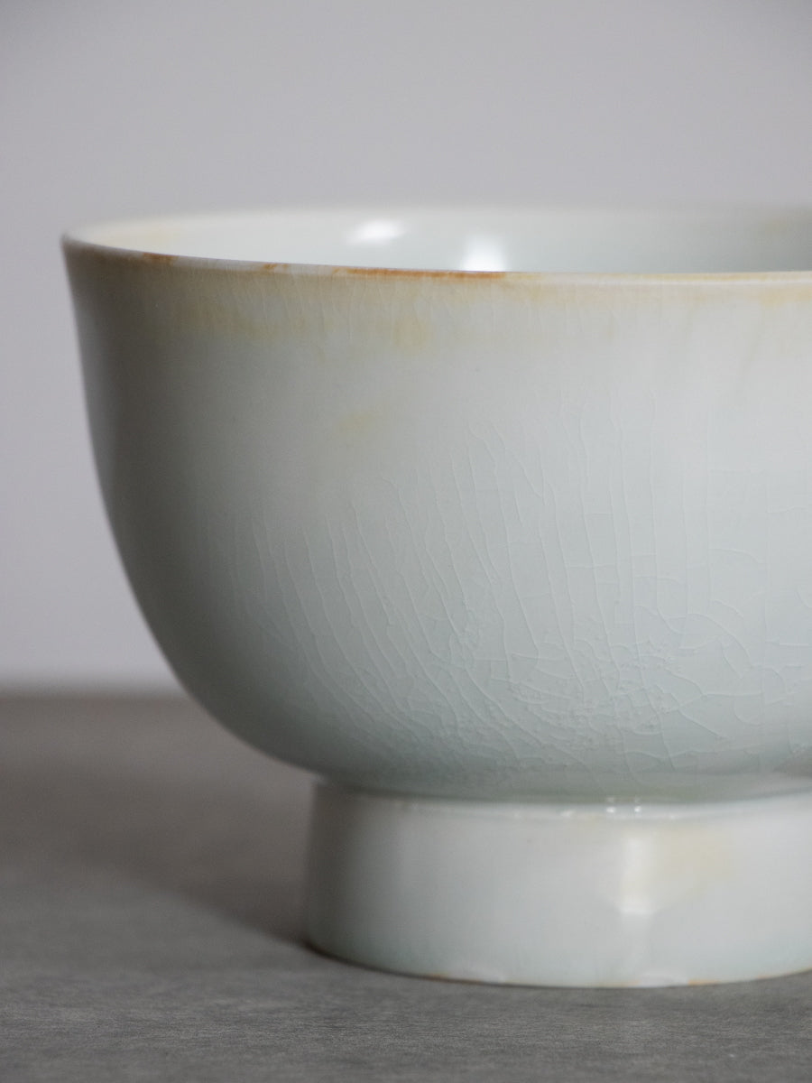 白磁合鹿碗(結晶)
