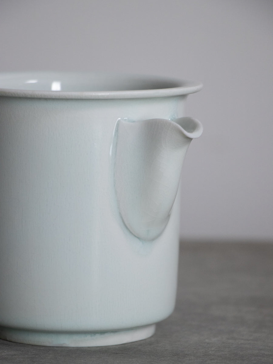 白磁コーヒー片口(乳濁)