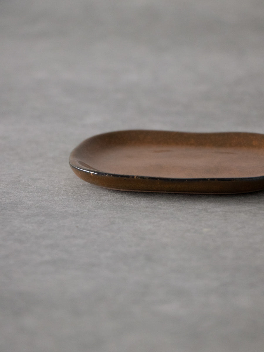 PLATE RECTANGULAR MERCI N°4 / BROWN