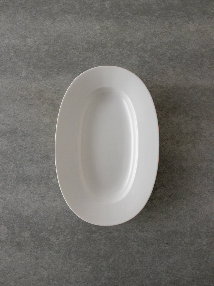 oval plate lily white L