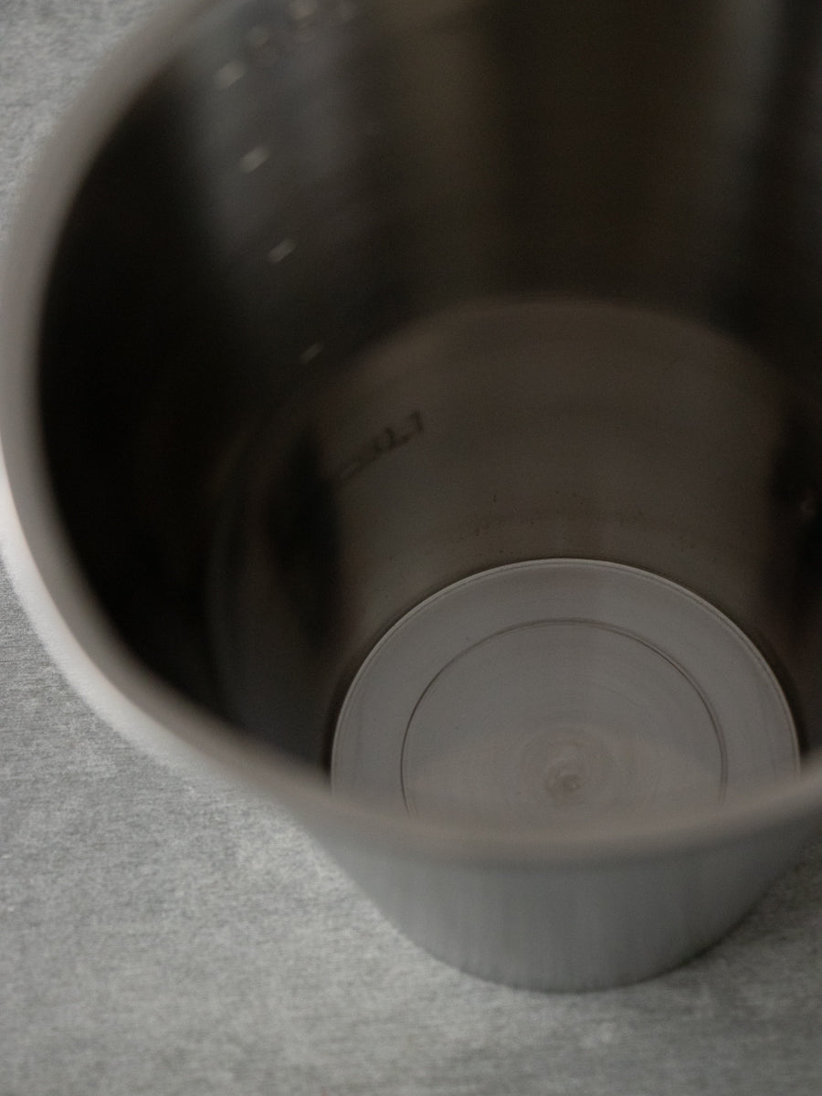 Jonas 計量カップ 500ml