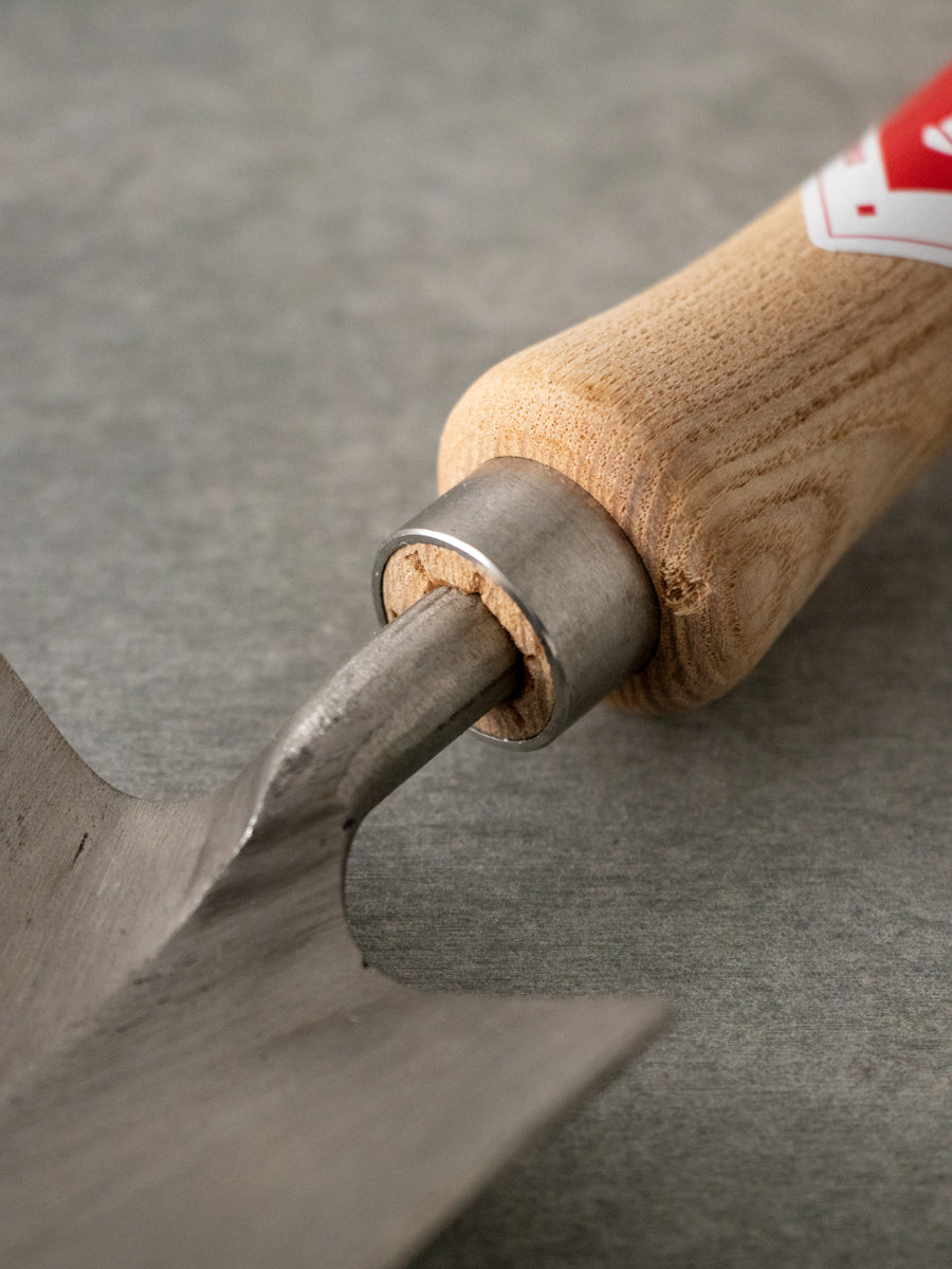 Transplanting Trowel Half Round ash