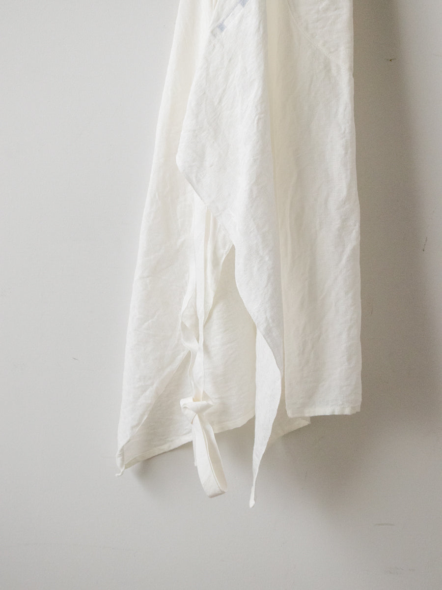 APRON A: Hungry