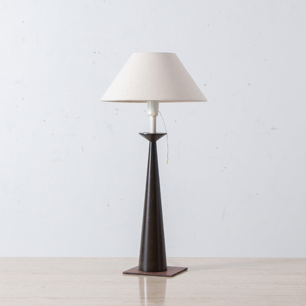 Vintage Table Lamp in Wood 24101504