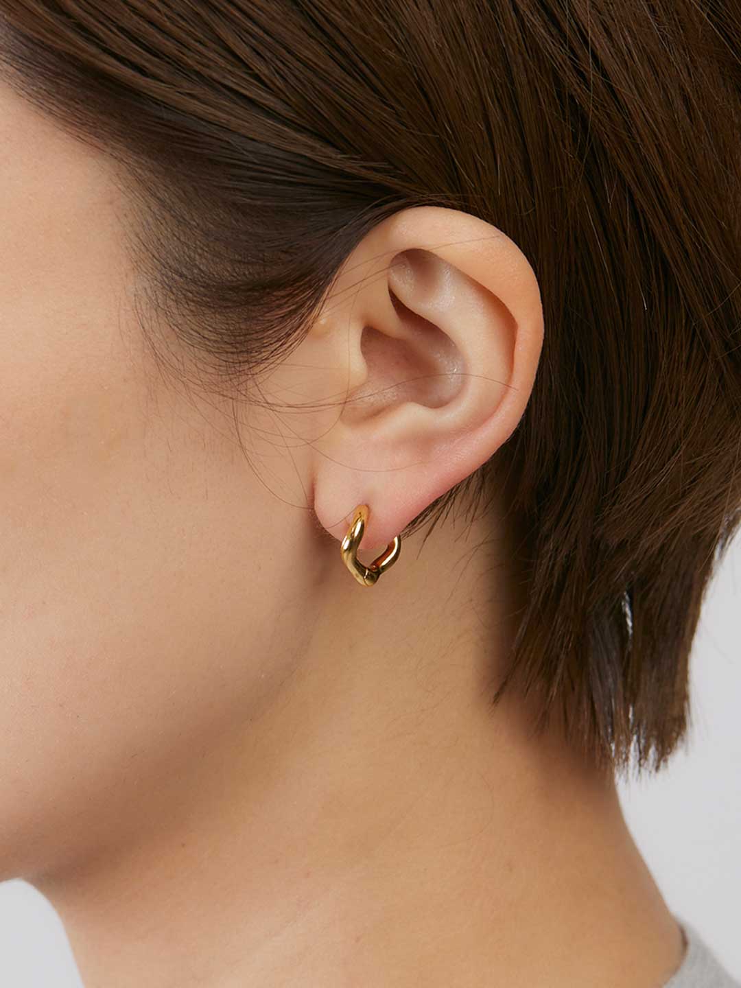 Anil 8 Huggie Gold HP