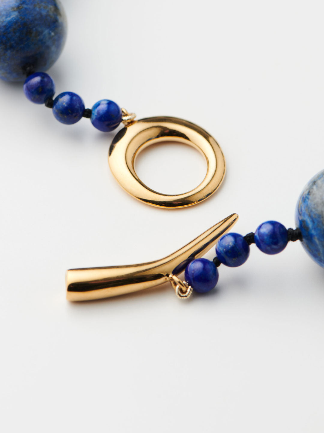 Boule Collar, Lapis