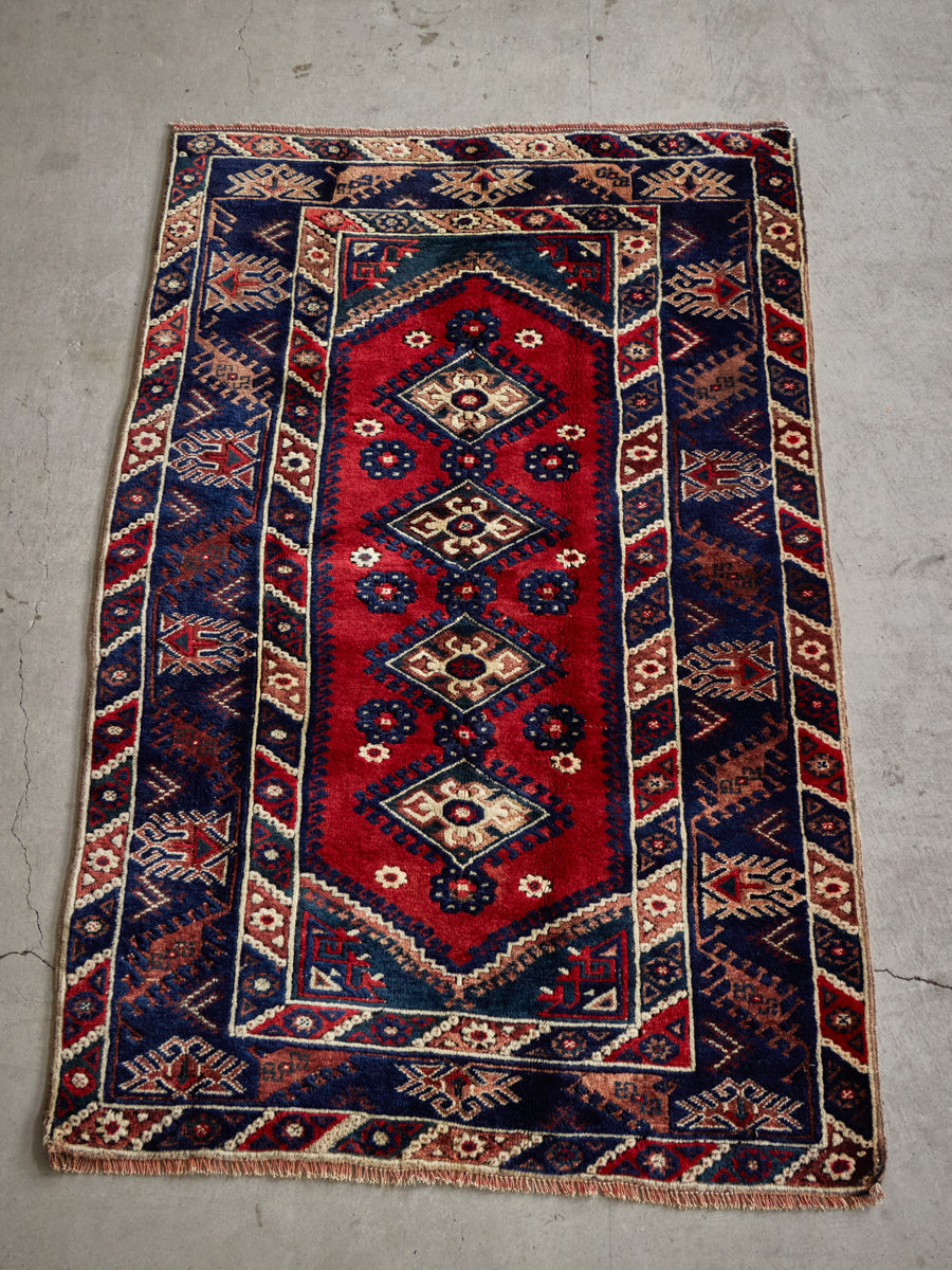 PERSIAN RUG / TURKISH RUG