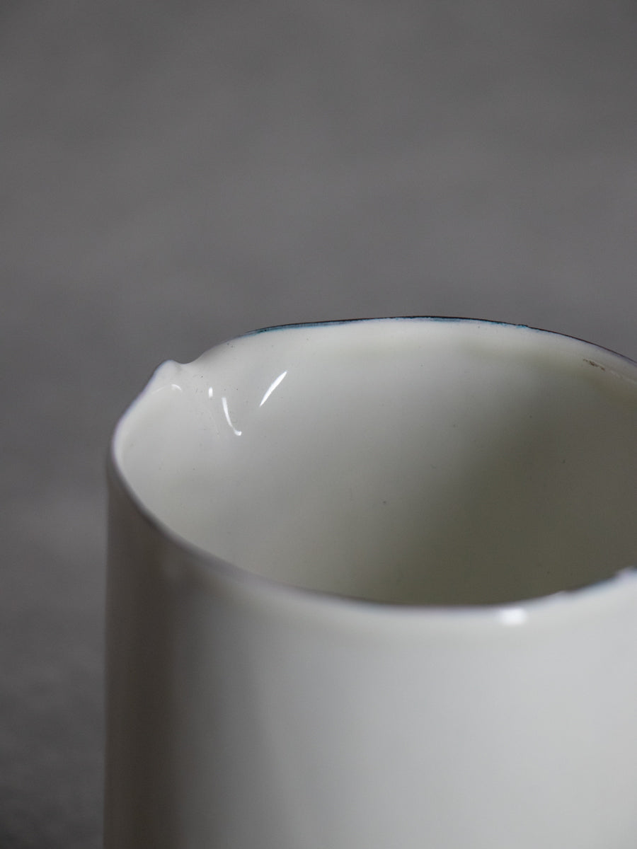 ピッチャー　白