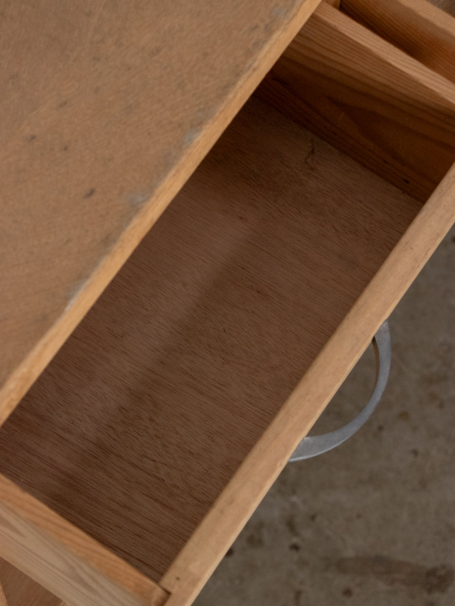 玉飾りのL字カウンター