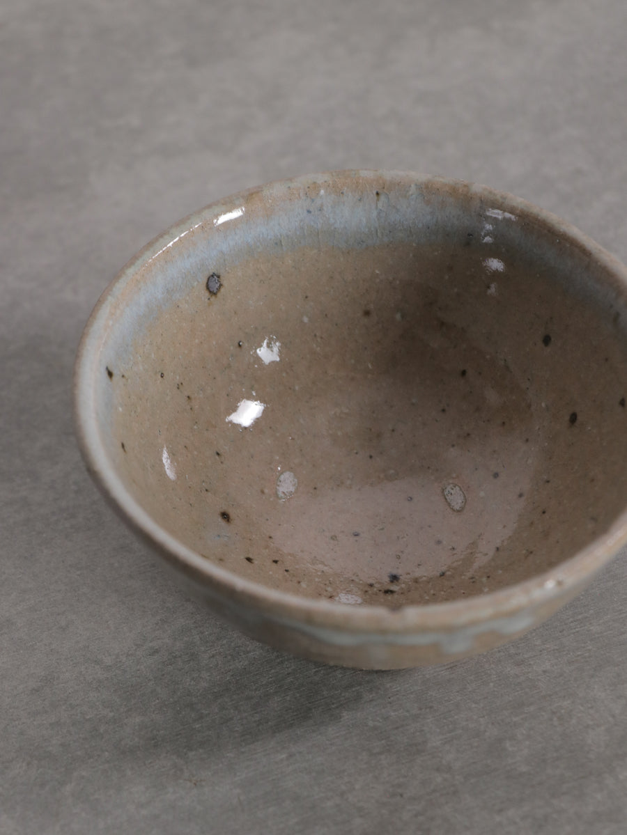 藁灰釉のめし碗