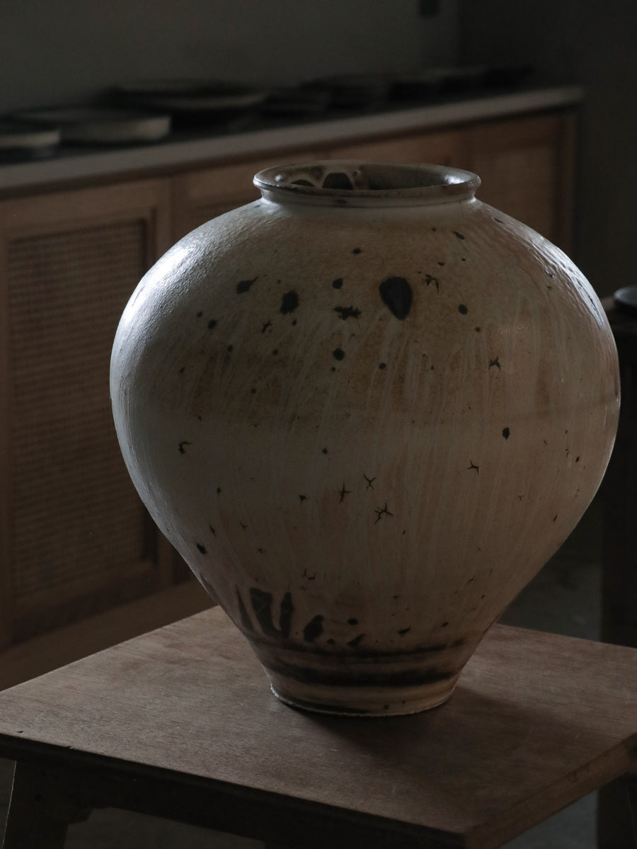 粉引大壺