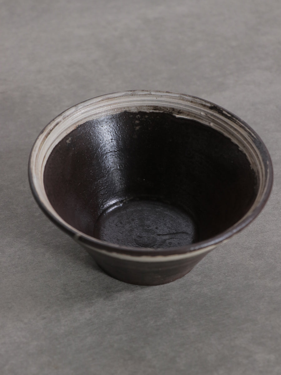 刷毛目ラッパ小鉢