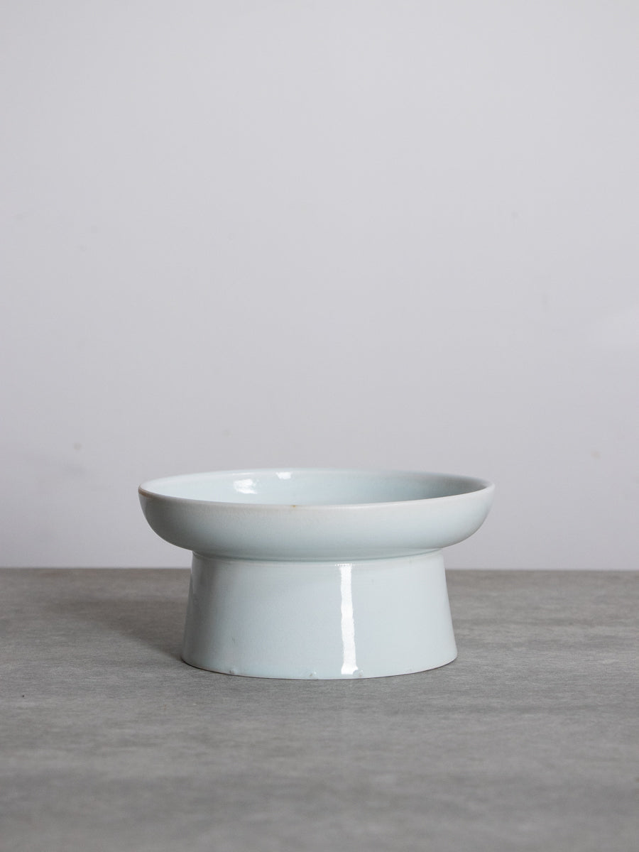 白磁台皿（乳濁）