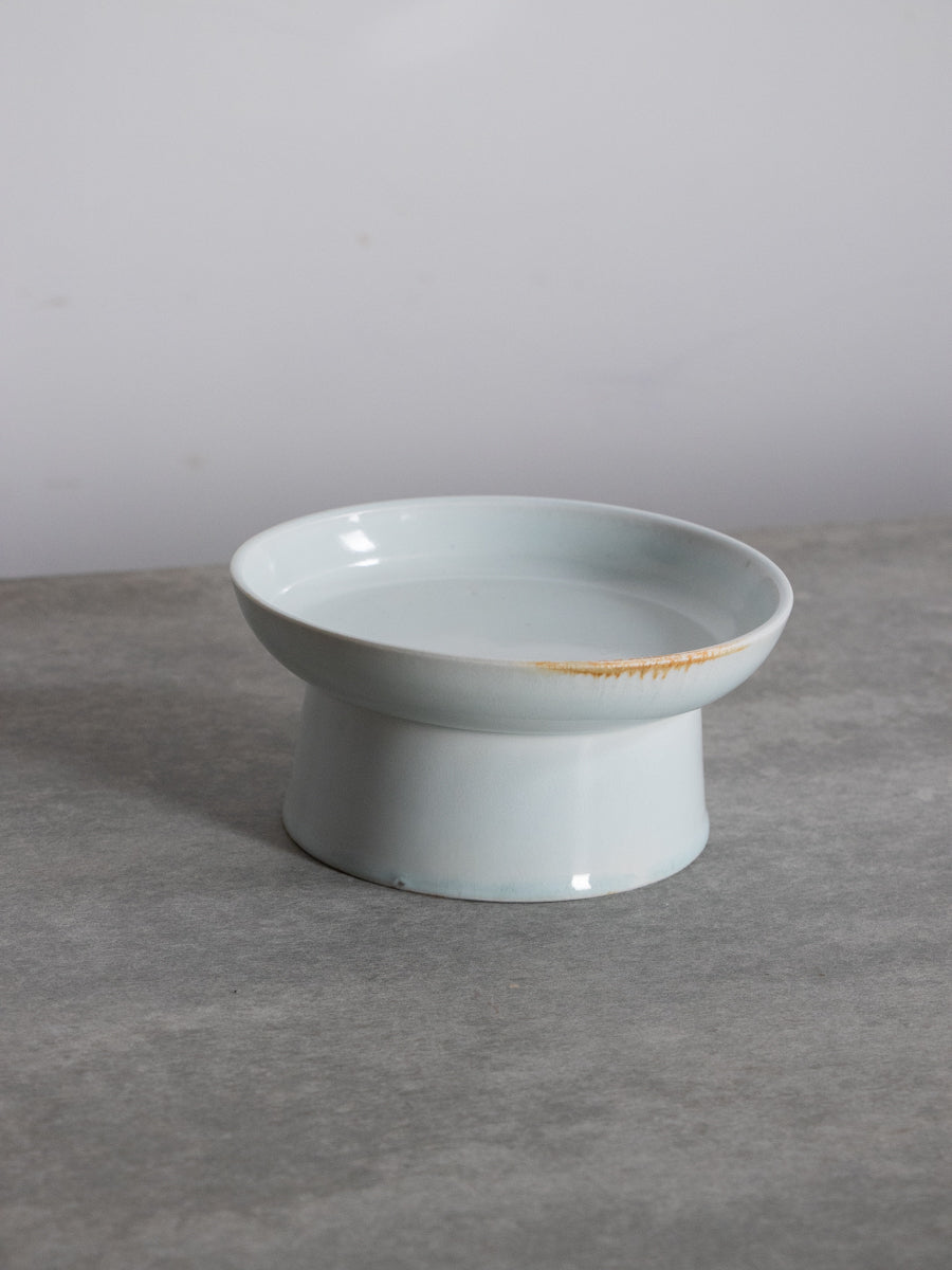 白磁台皿（乳濁）