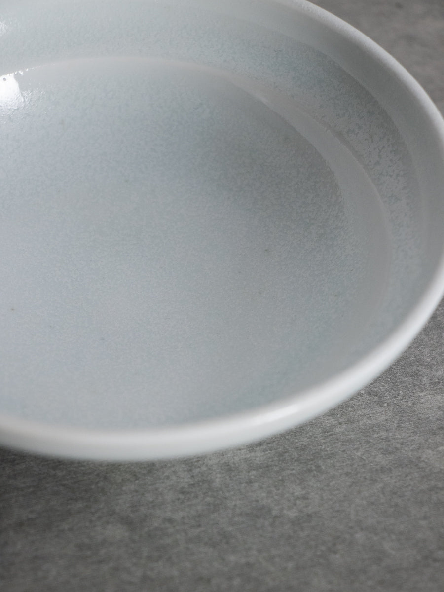 白磁縁丸小鉢（青）
