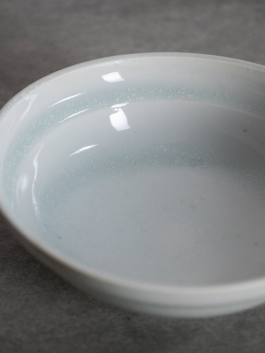 白磁縁丸小鉢（青）