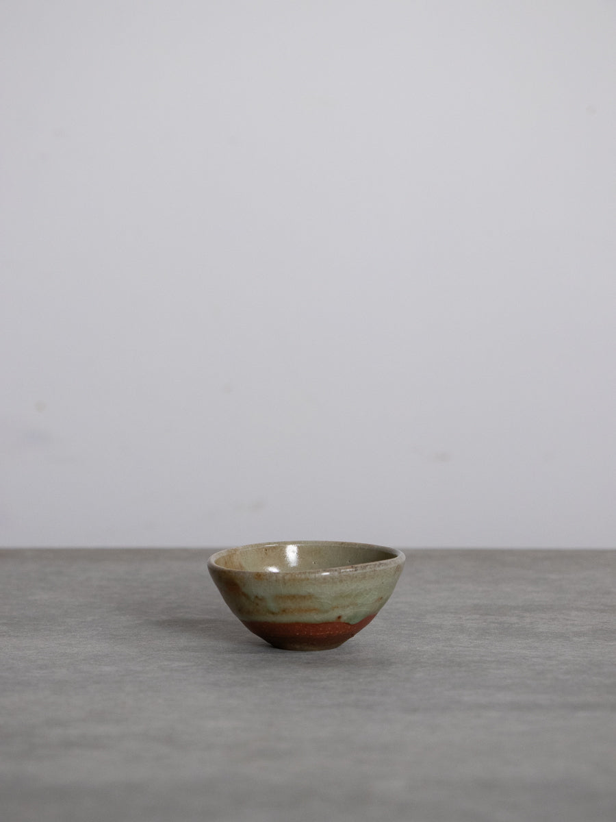 可児土灰釉平盃
