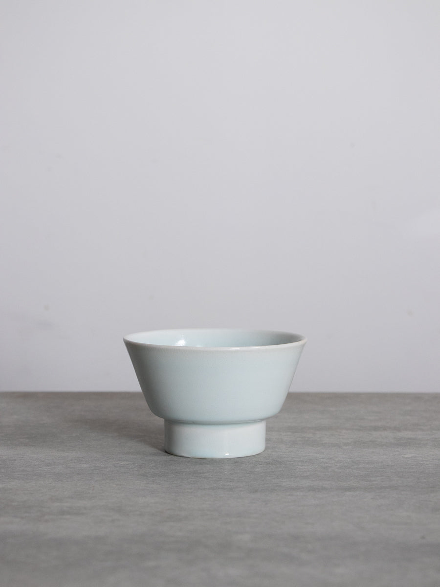 白磁広東碗（乳濁）