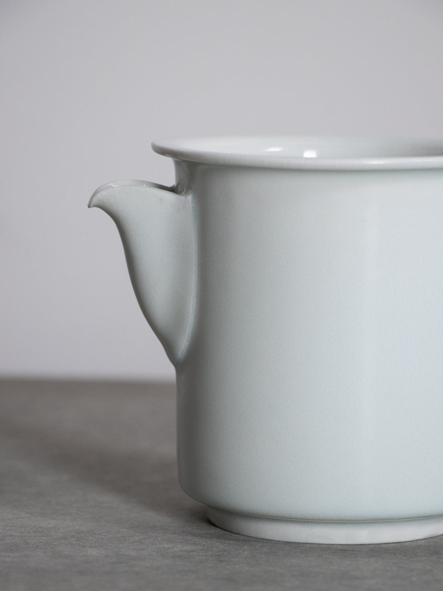 白磁コーヒー片口（乳濁）