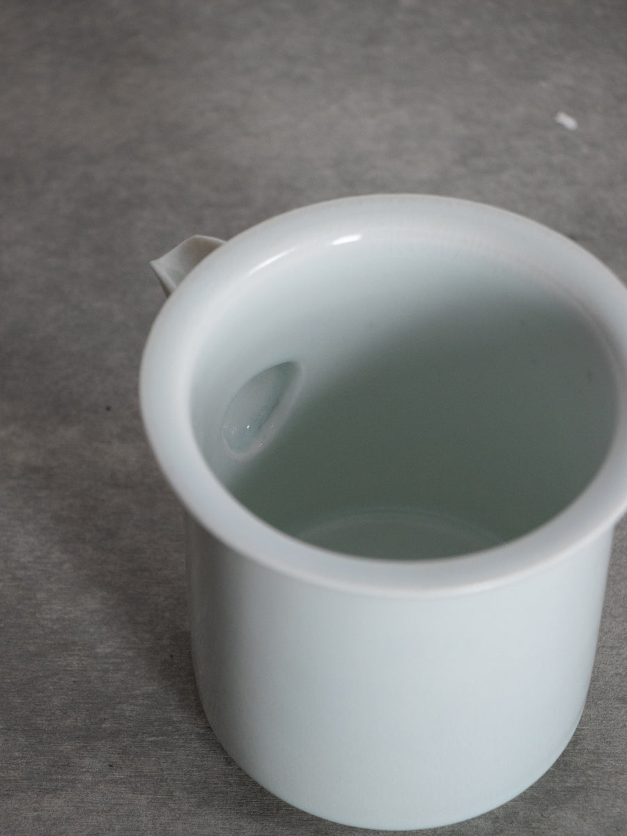 白磁コーヒー片口（乳濁）