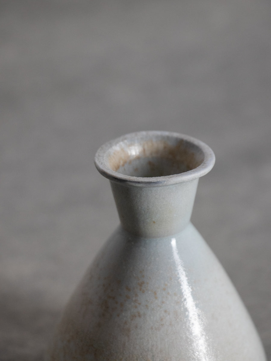 白磁フラスコ花瓶_豆