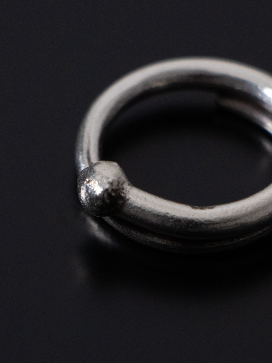 カレンシルバーリング (J01)