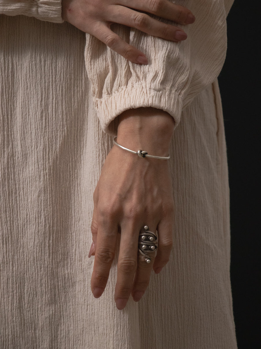 カレンシルバーリング (W02)