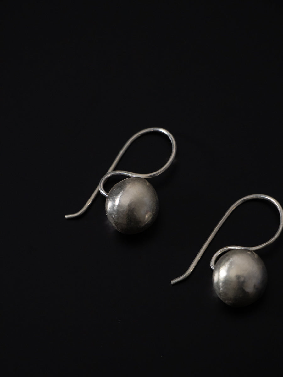 カレンシルバーイヤリング (L04)