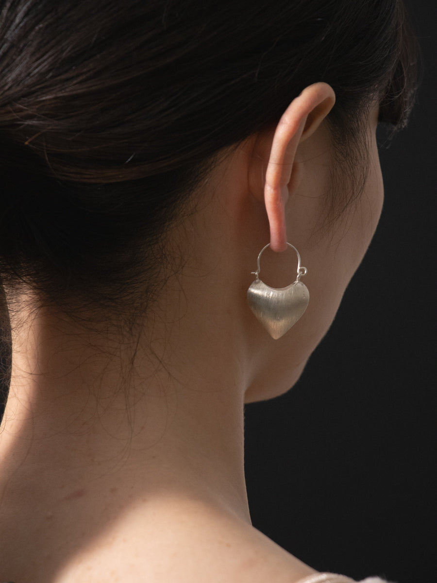 カレンシルバーイヤリング (O02)