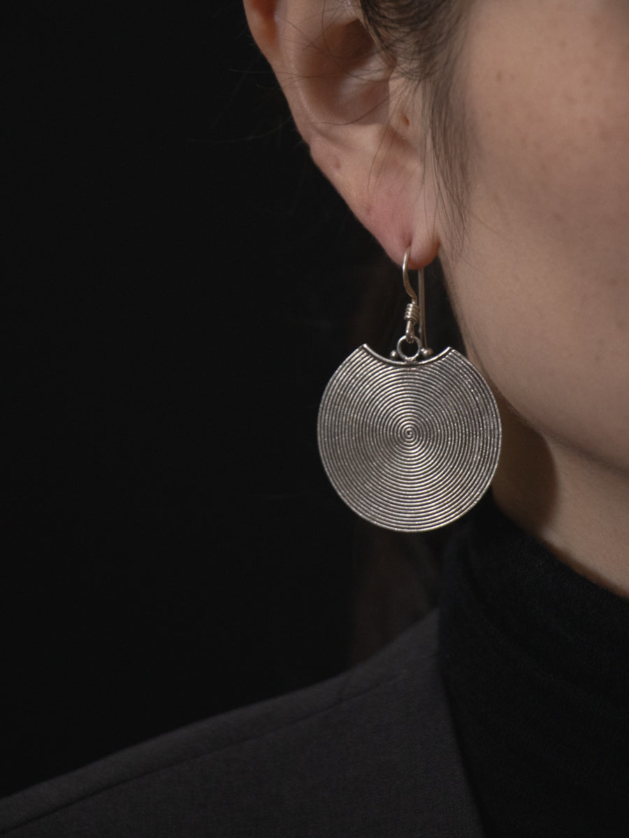 カレンシルバーイヤリング (W01)