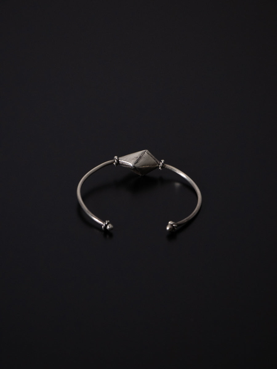 カレンシルバーバングル(02)