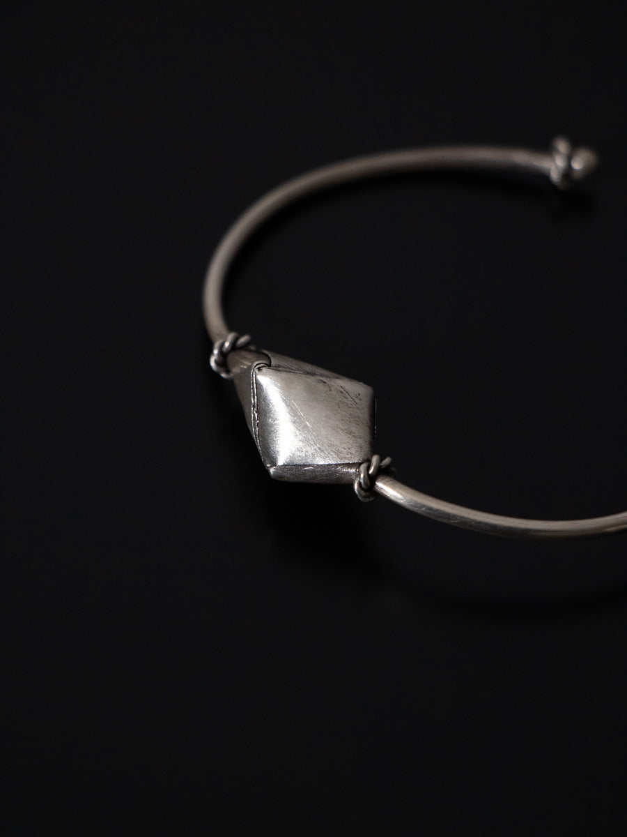 カレンシルバーバングル(02)