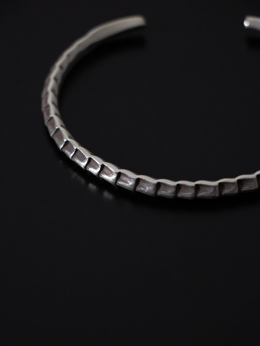 カレンシルバーバングル(06)