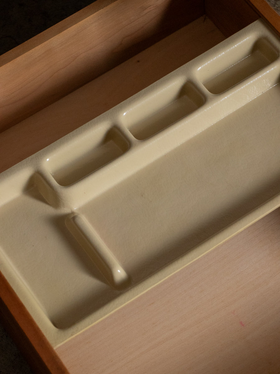 6杯の引出し付きデスク