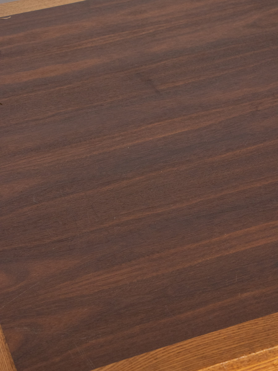 6杯の引出し付きデスク