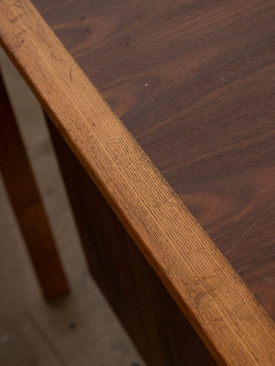 6杯の引出し付きデスク