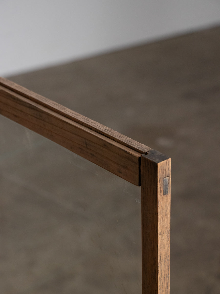 玉飾りのガラスケース