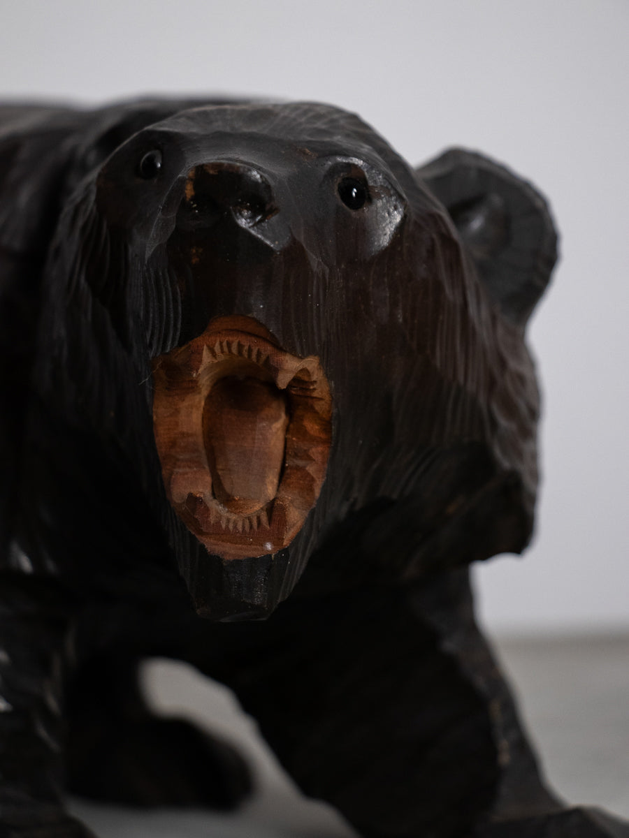 八雲　木彫りくま