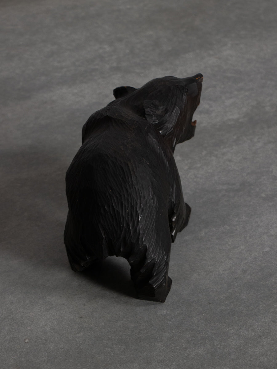 八雲　木彫りくま