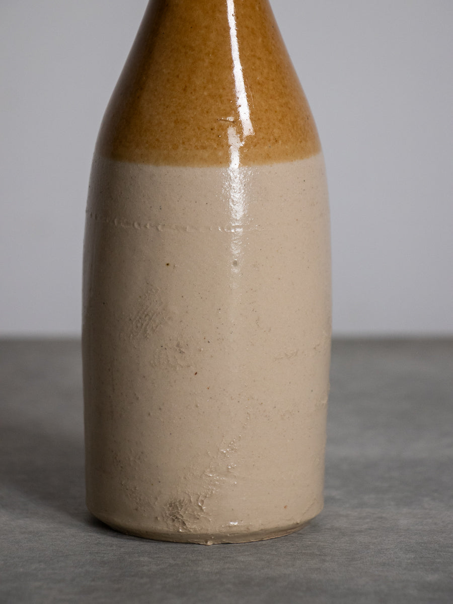 ツートンカラーのボトル