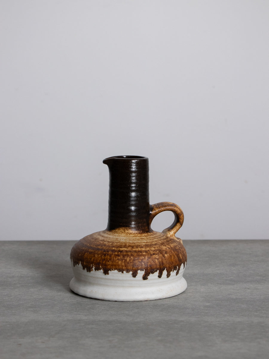 Dumler and Breiden 茶白釉花器